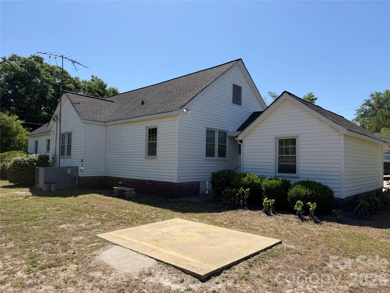 202 Stevens Dr, Kershaw, SC 29067