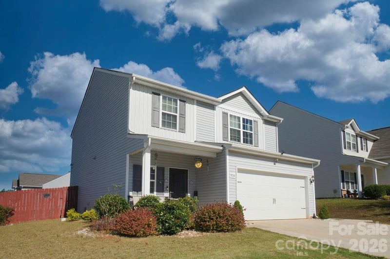 9728 Crooms Ct, Charlotte, NC 28215