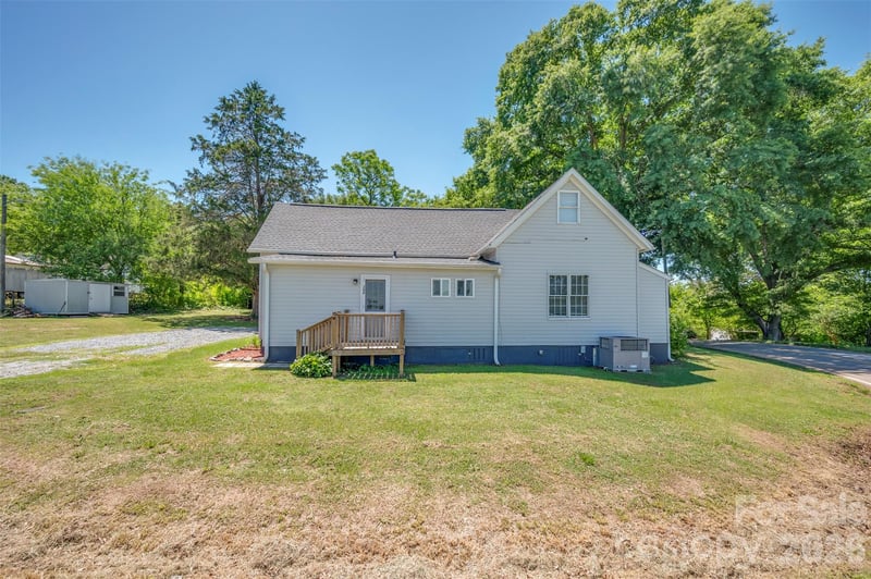 288 Middle St, Ellenboro, NC 28040