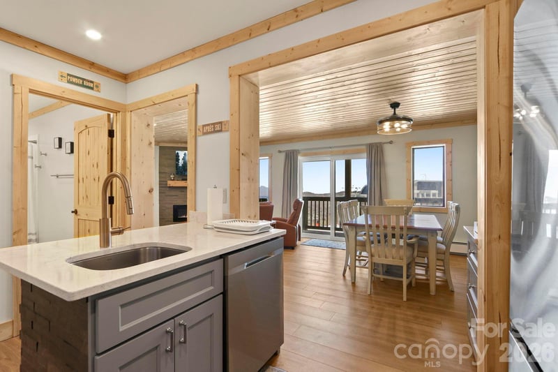 104 Sugar Ski Dr, Banner Elk, NC 28604