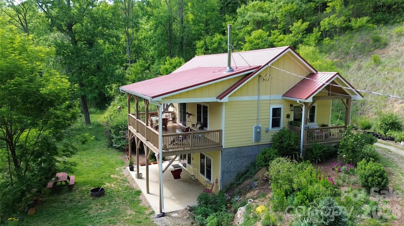 280 Kelses Valley Dr, Mars Hill, NC 28754