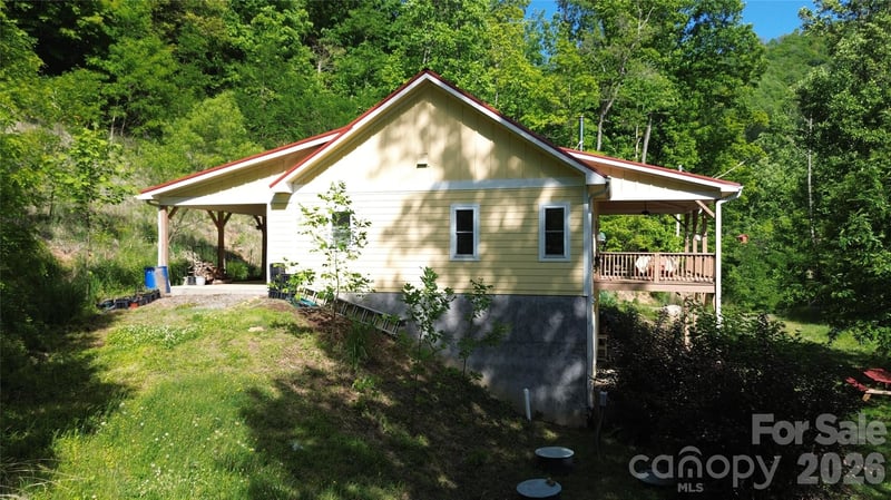 280 Kelses Valley Dr, Mars Hill, NC 28754