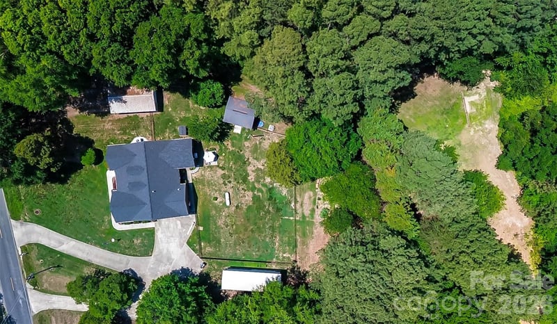 1240 Petes Rd, Lincolnton, NC 28092