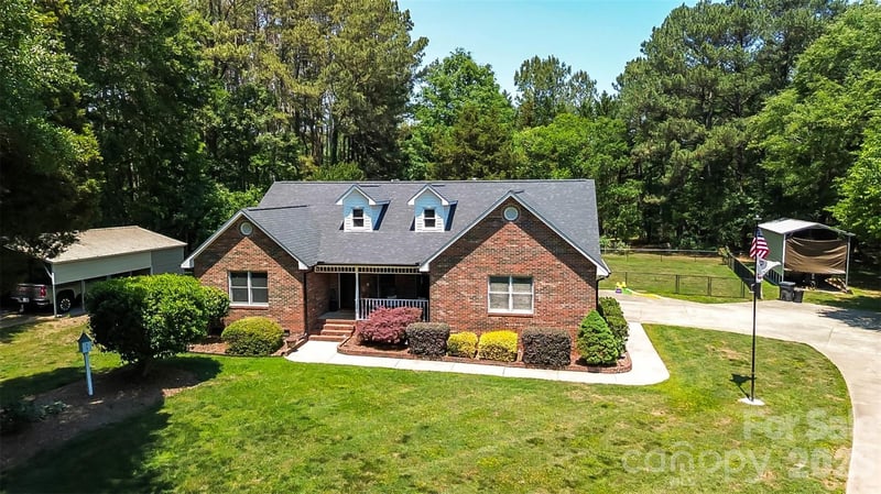 1240 Petes Rd, Lincolnton, NC 28092