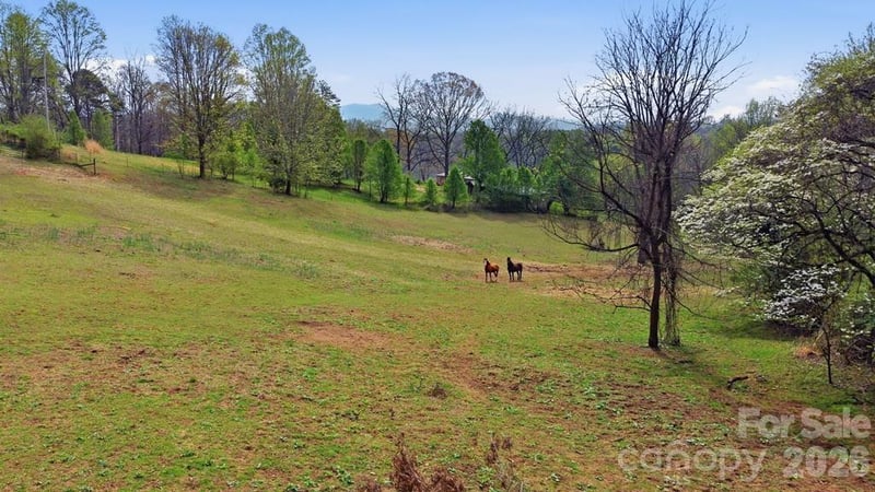 337 Town Mountain Rd, Hayesville, NC 28904