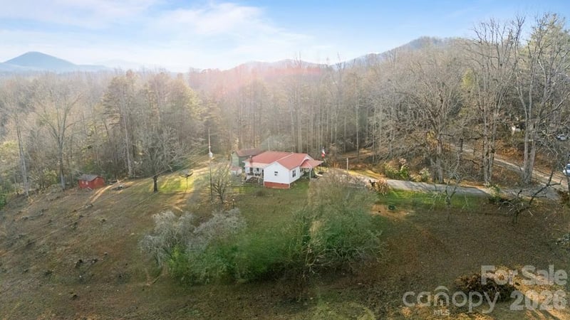 337 Town Mountain Rd, Hayesville, NC 28904