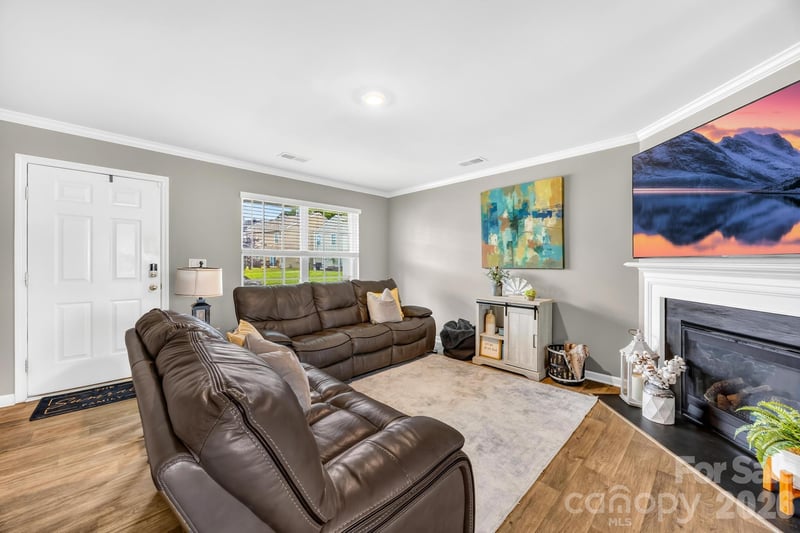 2611 Idared Dr, Dallas, NC 28034