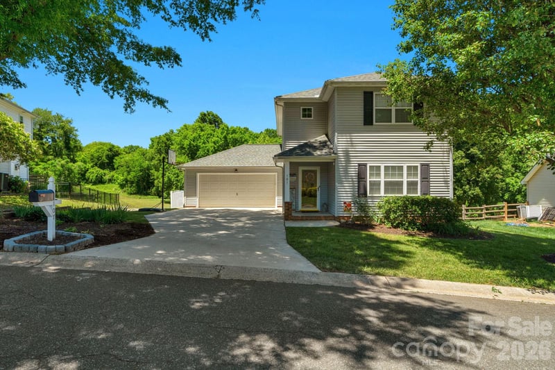 107 Howe St, Belmont, NC 28012