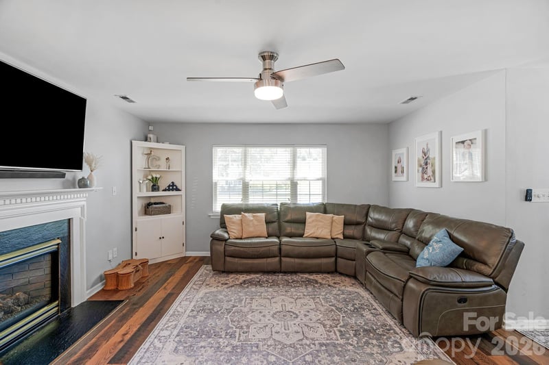 107 Howe St, Belmont, NC 28012