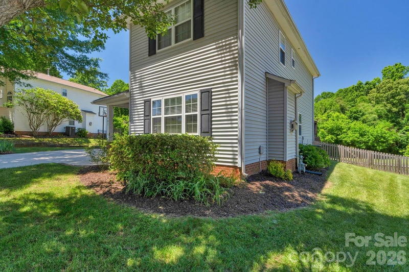 107 Howe St, Belmont, NC 28012