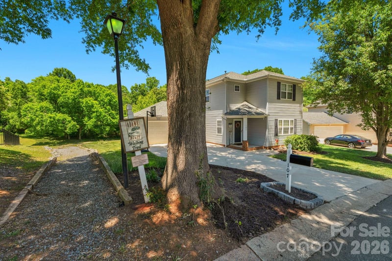 107 Howe St, Belmont, NC 28012