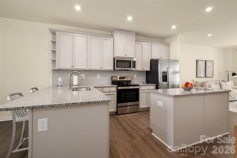 6304 Cleburne Ct, Charlotte, NC 28217