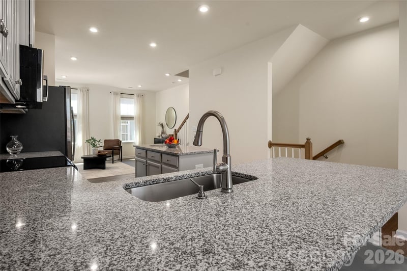 6304 Cleburne Ct, Charlotte, NC 28217