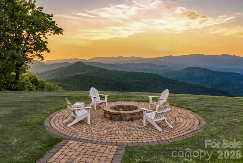 139 High Cliffs Trl, Black Mountain, NC 28711