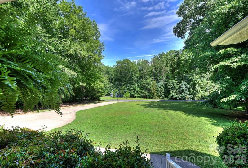 255 Tanager Dr, York, SC 29745
