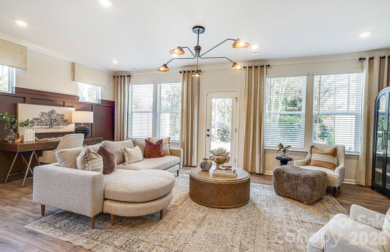 2015 Bayou Trace Dr, Charlotte, NC 28262