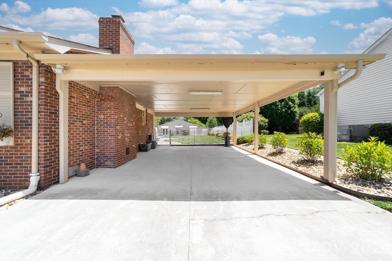 2402 Malotte Ln, Gastonia, NC 28054