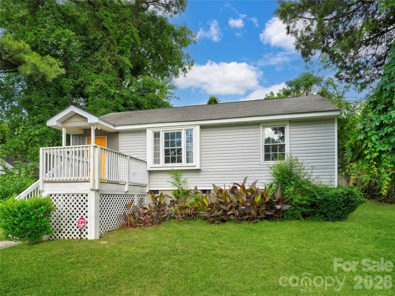 1824 Double Oaks Rd, Charlotte, NC 28206