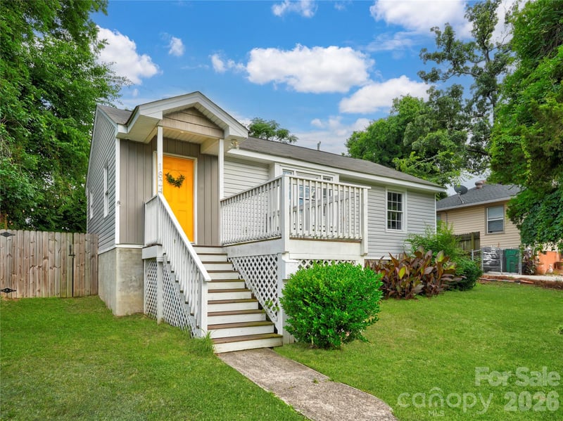 1824 Double Oaks Rd, Charlotte, NC 28206