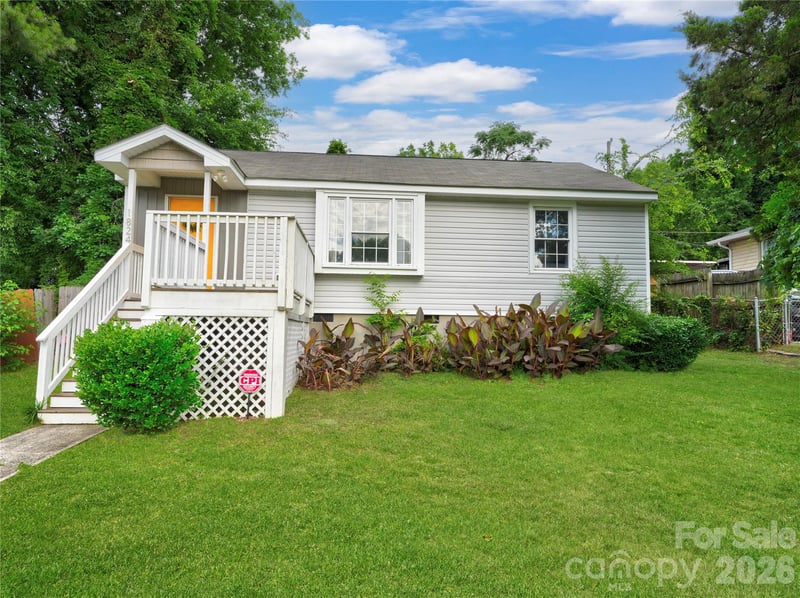 1824 Double Oaks Rd, Charlotte, NC 28206