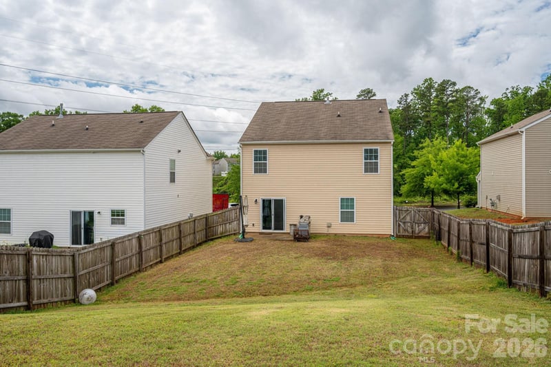 2818 Easton Knoll Dr, Dallas, NC 28034