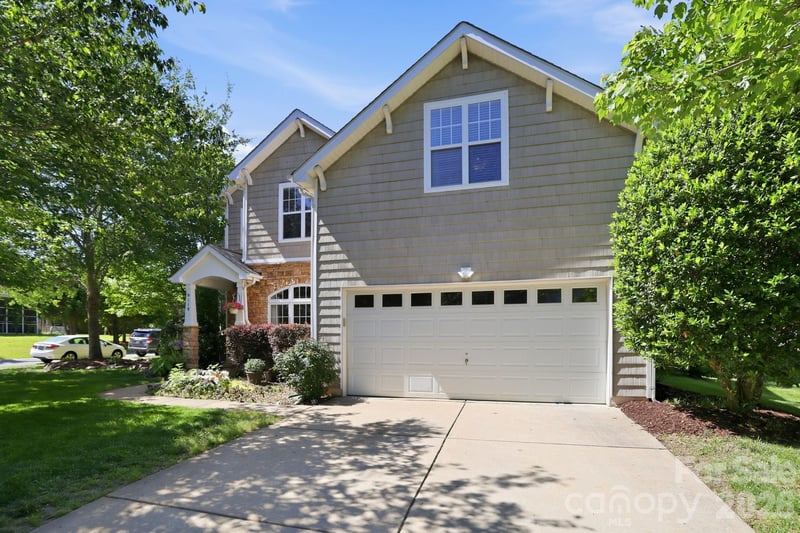 9118 Spratt Ln, Waxhaw, NC 28173