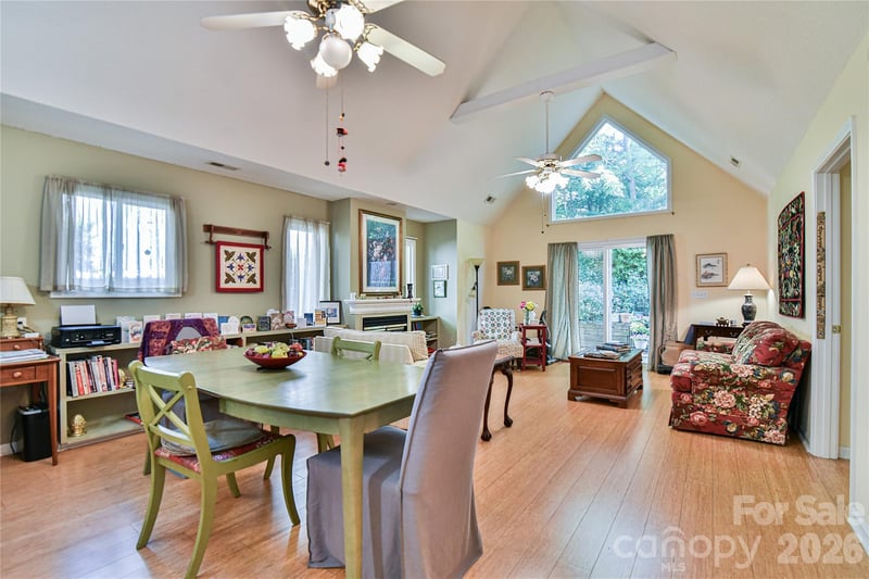 13 Silver Pl, Black Mountain, NC 28711
