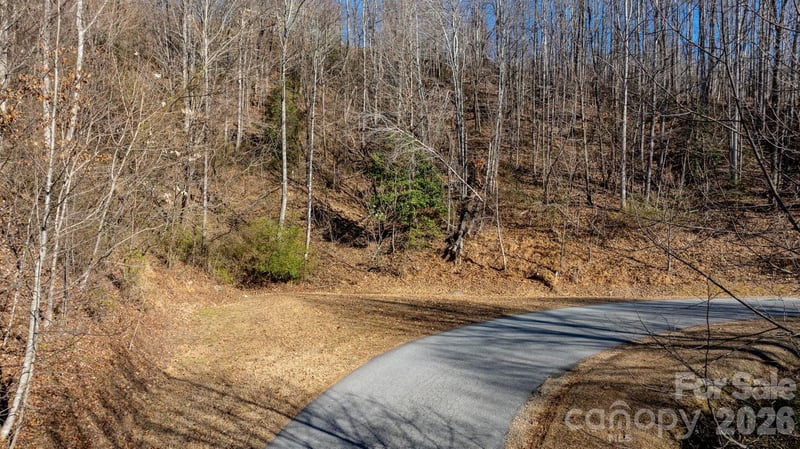 Round Rock Rd, Lenoir, NC 28645