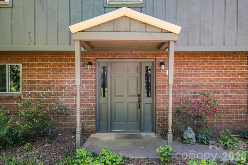 1 Beaverdam Knoll Rd, Asheville, NC 28804