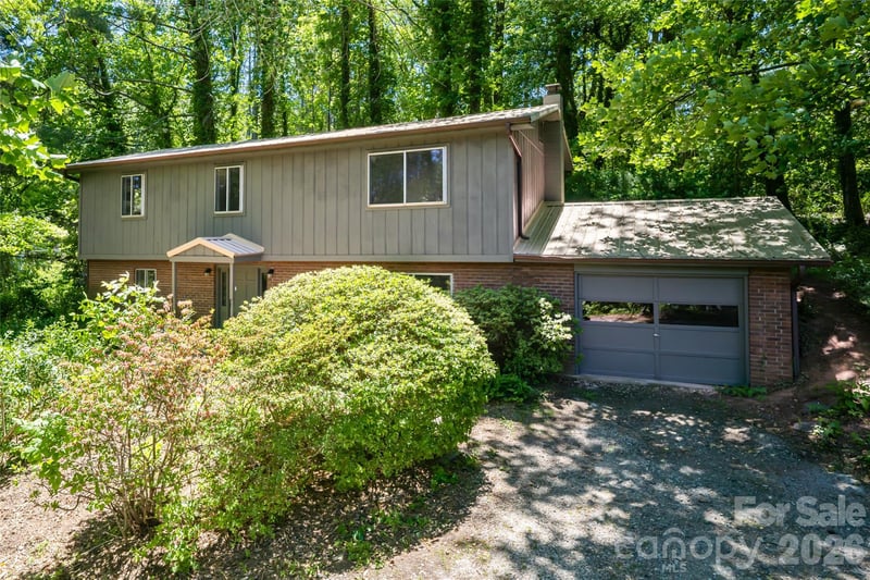 1 Beaverdam Knoll Rd, Asheville, NC 28804