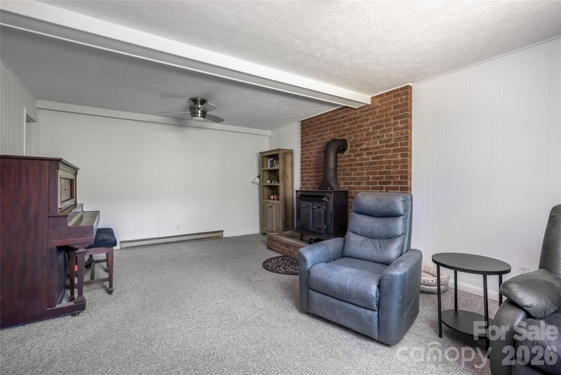 1 Beaverdam Knoll Rd, Asheville, NC 28804