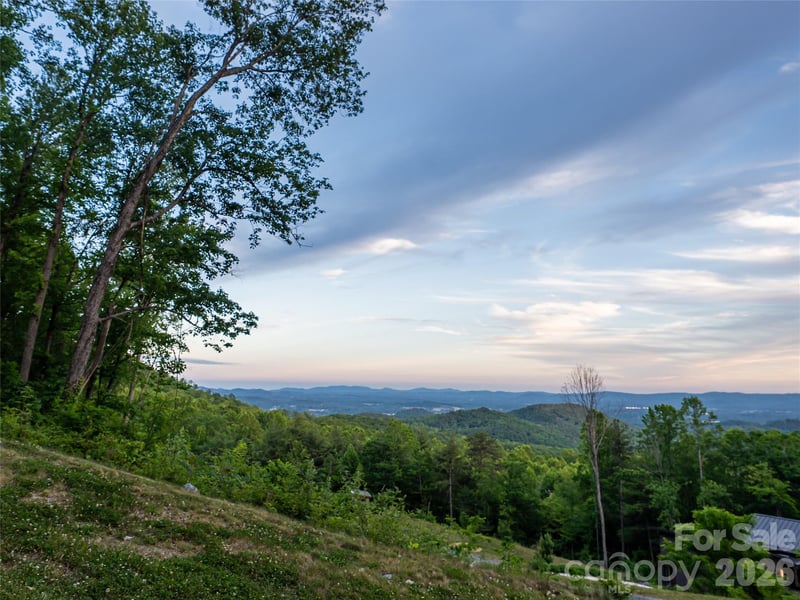 000 New Sprout Ln #2, Hendersonville, NC 28792