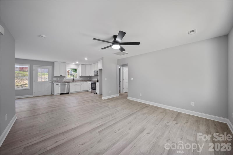 303 9th St, Kannapolis, NC 28081