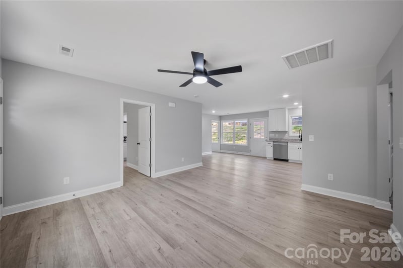 303 9th St, Kannapolis, NC 28081