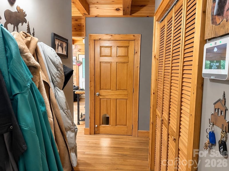 115 Paso Fino Dr, Maggie Valley, NC 28751