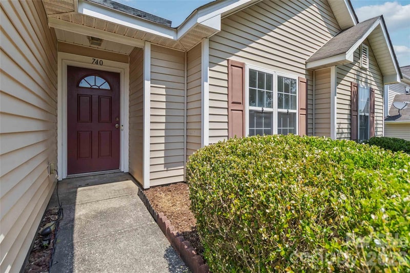740 Aberdeen Glen Pl, Charlotte, NC 28214