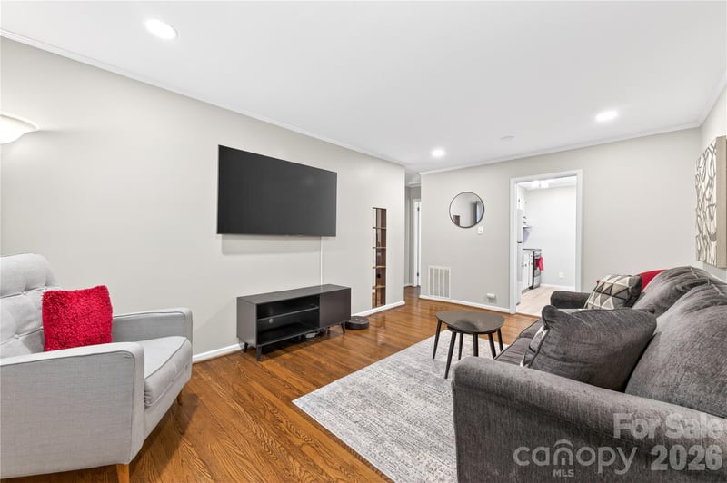 3241 Minnesota Rd, Charlotte, NC 28208