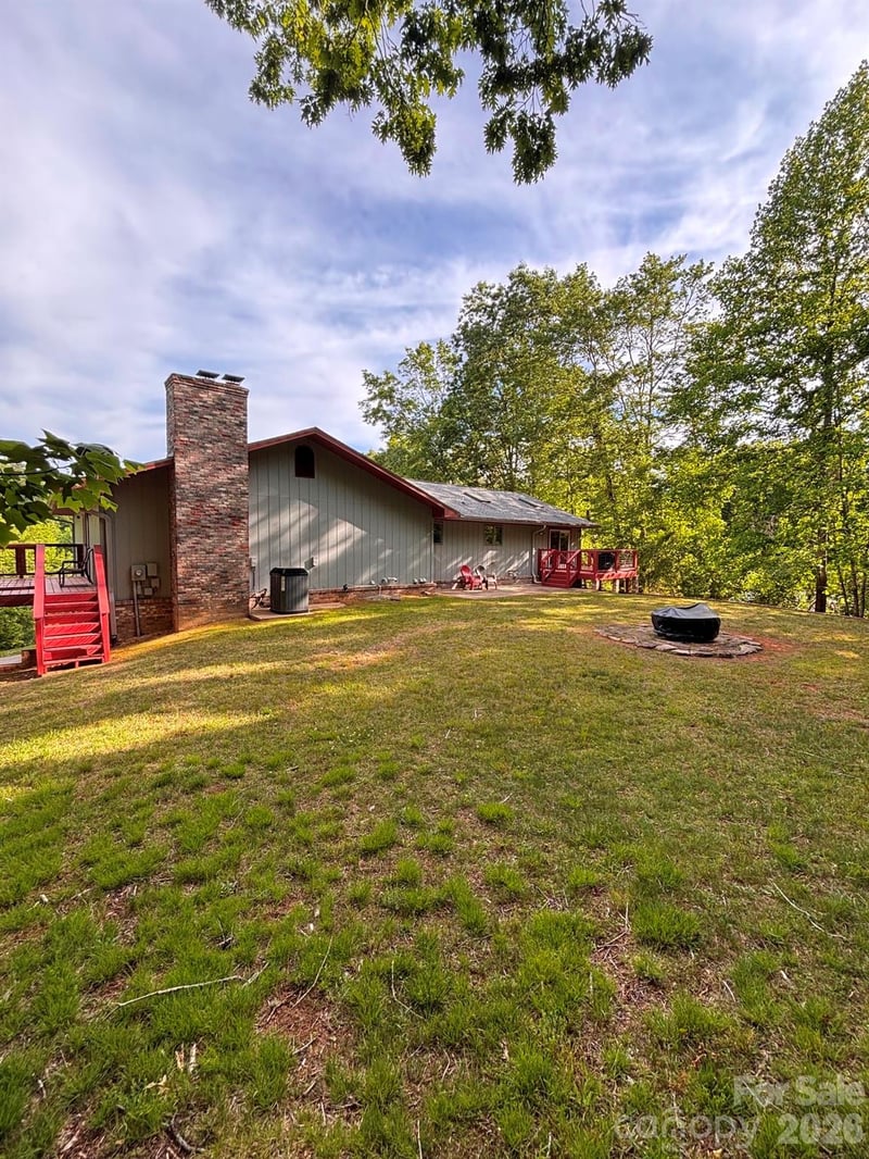 656 Cashiers Valley Rd, Brevard, NC 28712