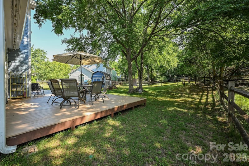 9101 Castlebay Dr, Charlotte, NC 28277
