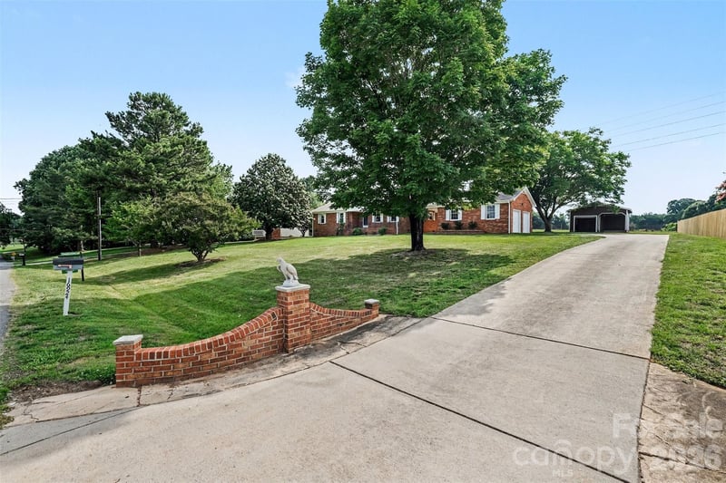 16924 Knoxwood Dr, Huntersville, NC 28078
