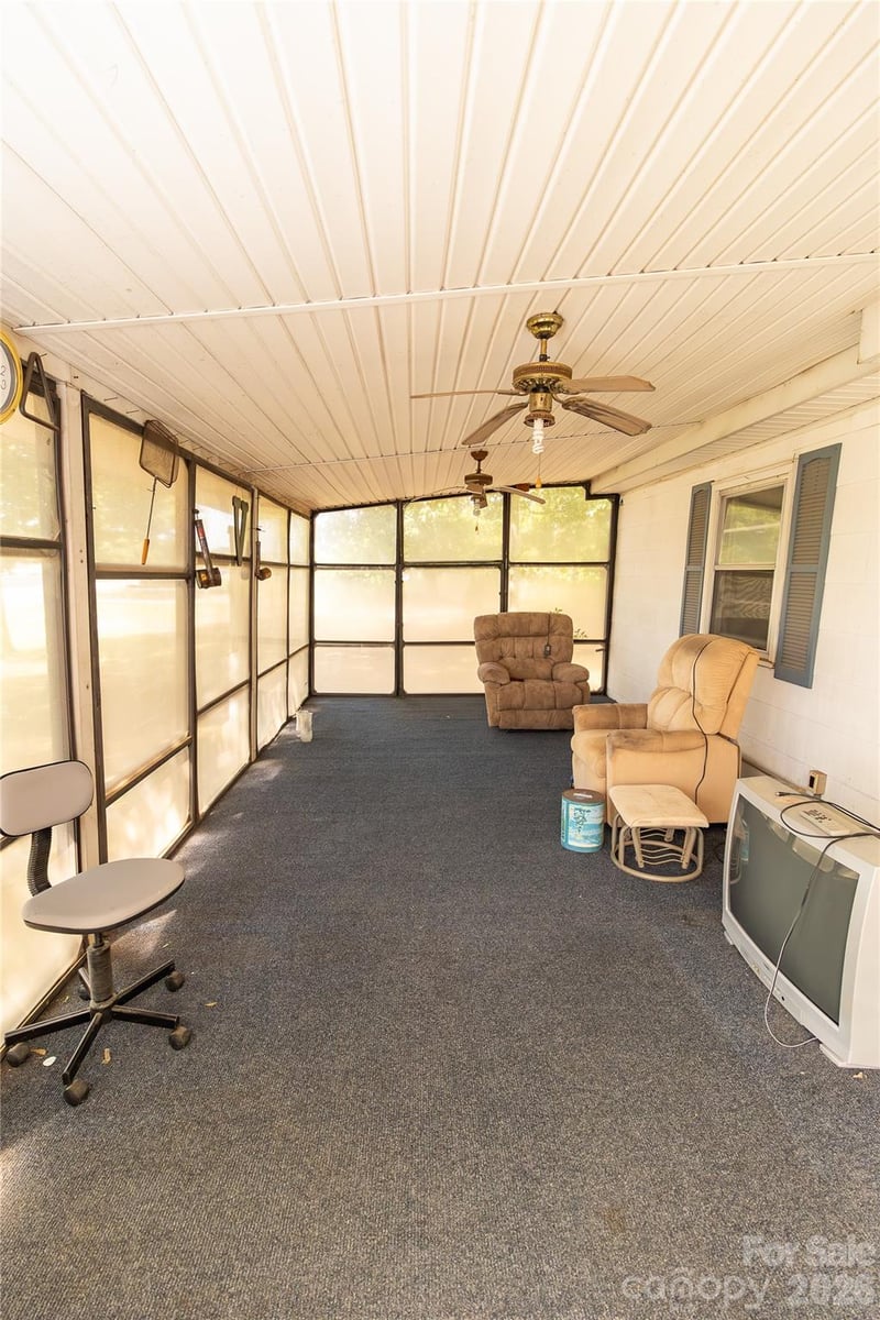 609 Wilcox Ave, Gaffney, SC 29341