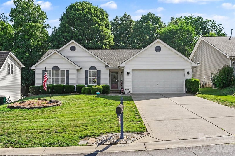 12323 Poplar Forest Dr #205, Charlotte, NC 28278