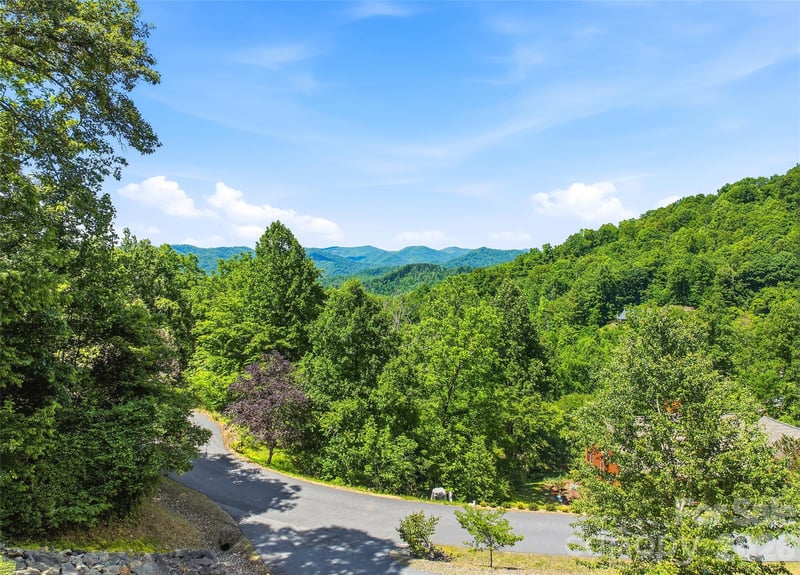 737 Traditions Way, Mars Hill, NC 28754