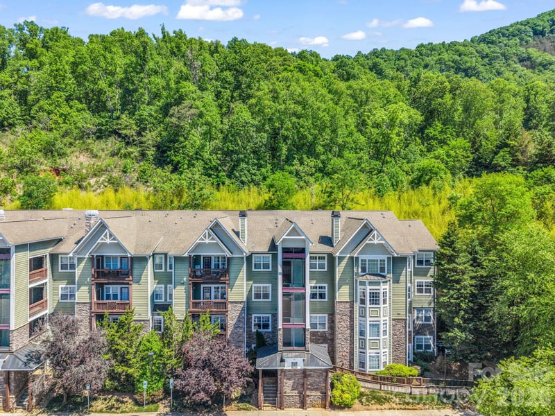 2000 Olde Eastwood Village Blvd #3B, Asheville, NC 28803