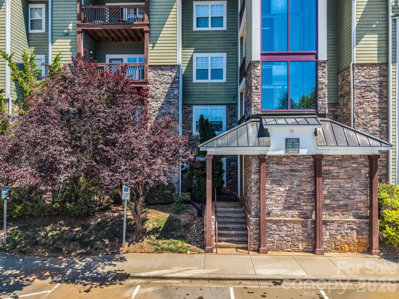 2000 Olde Eastwood Village Blvd #3B, Asheville, NC 28803
