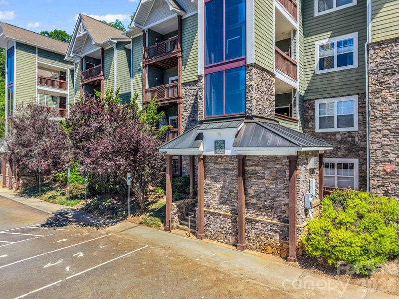 2000 Olde Eastwood Village Blvd #3B, Asheville, NC 28803