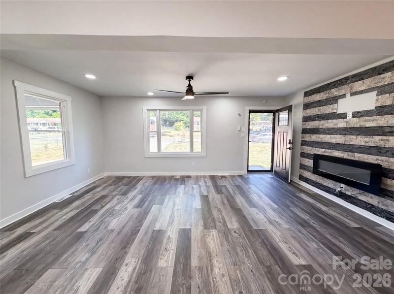 4030 Angus Dr, Gastonia, NC 28056