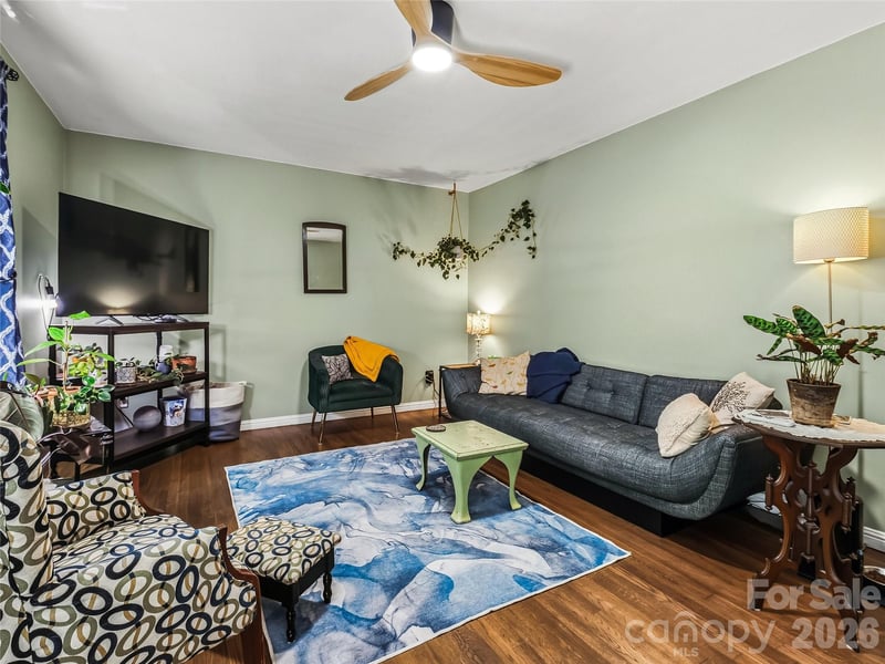 60 Skyview Ter, Asheville, NC 28806