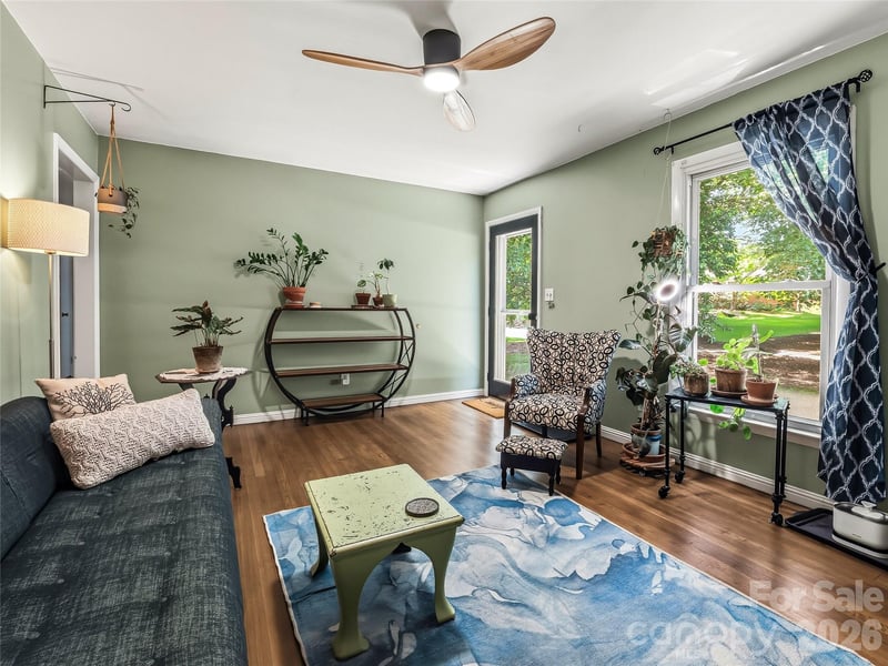 60 Skyview Ter, Asheville, NC 28806