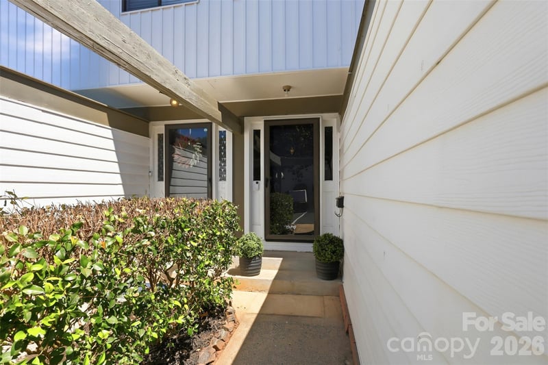 3703 Winding Creek Ln, Charlotte, NC 28226